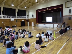 『目集会』の画像