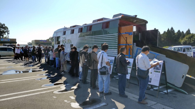 『写真(9)（馬運車展示）』の画像